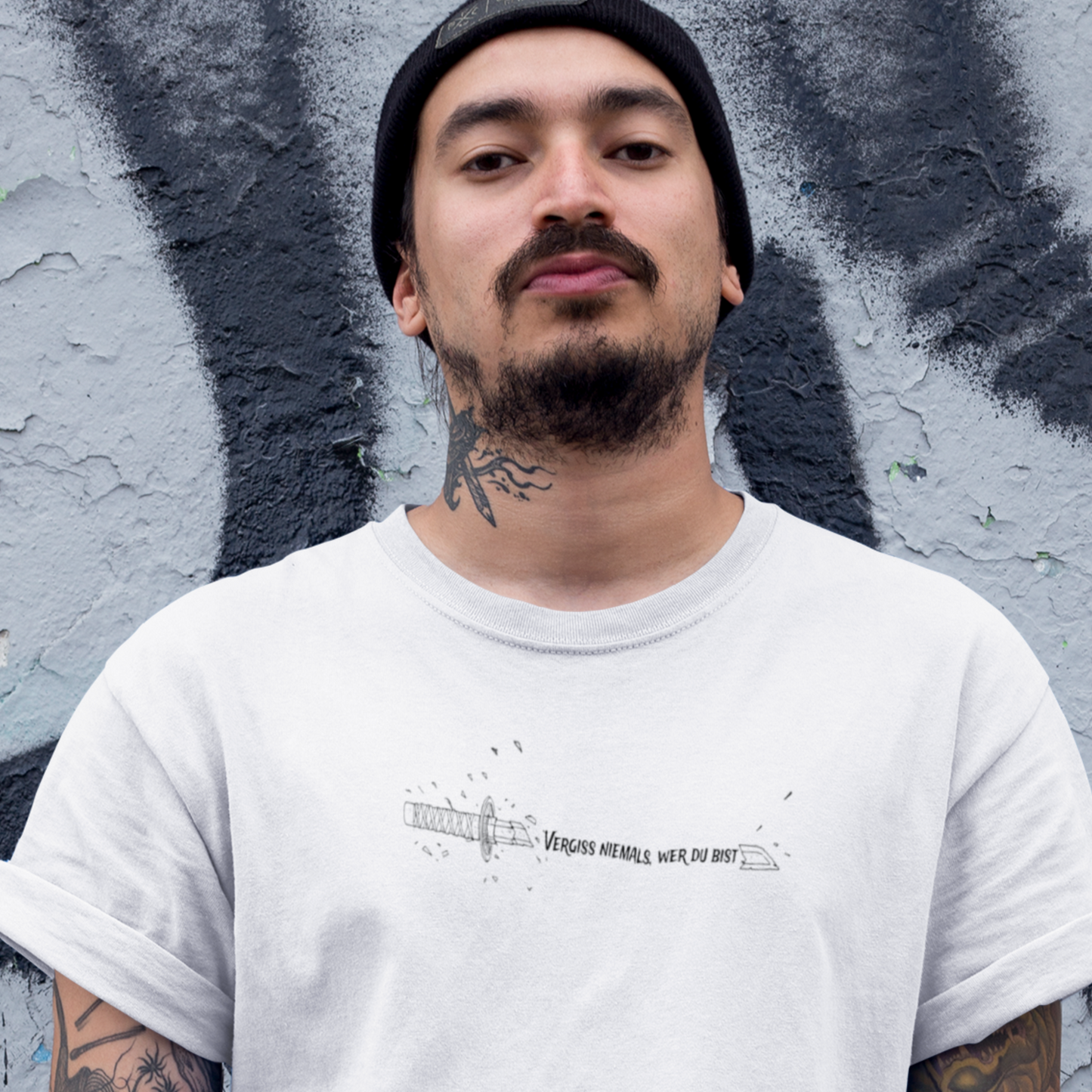 VNWDB Katana Unisex T-Shirt
